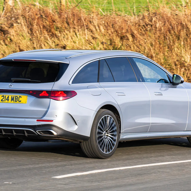 Mercedes E Class - Car Rental in Paris