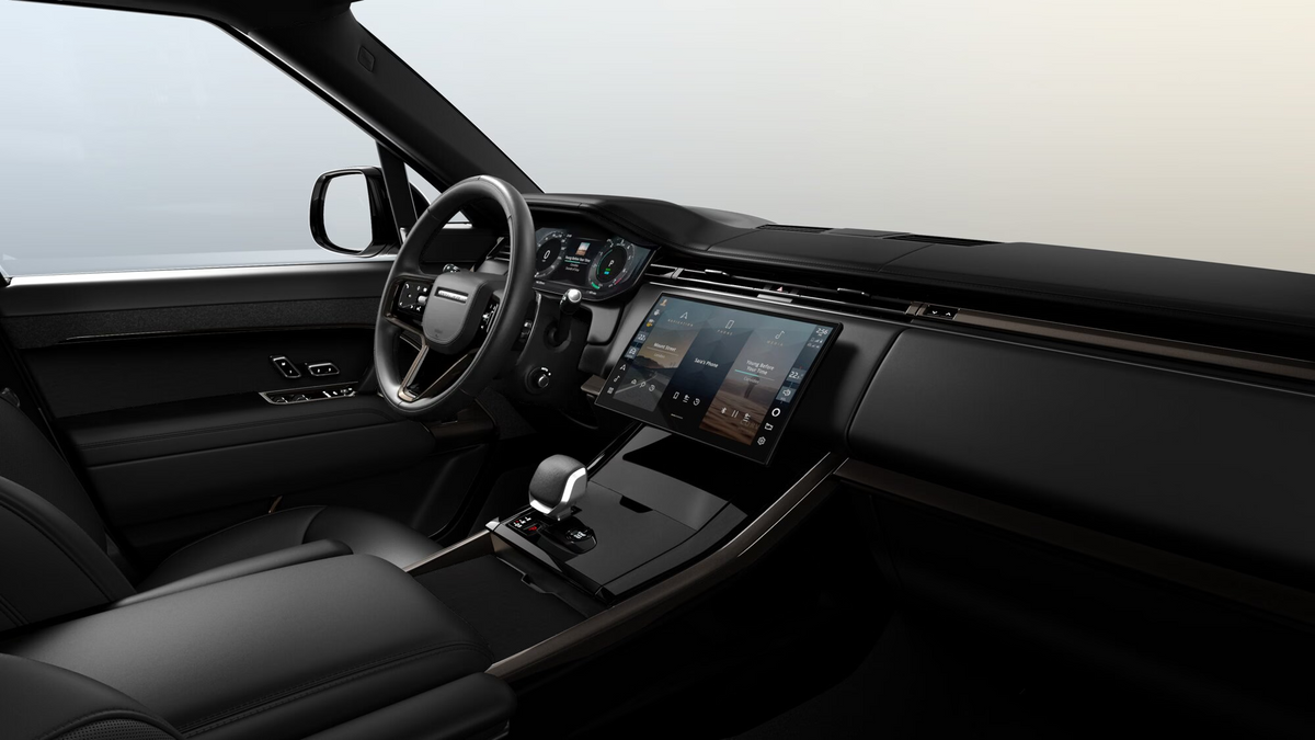 Range Rover Sport - Car Rental in Paris