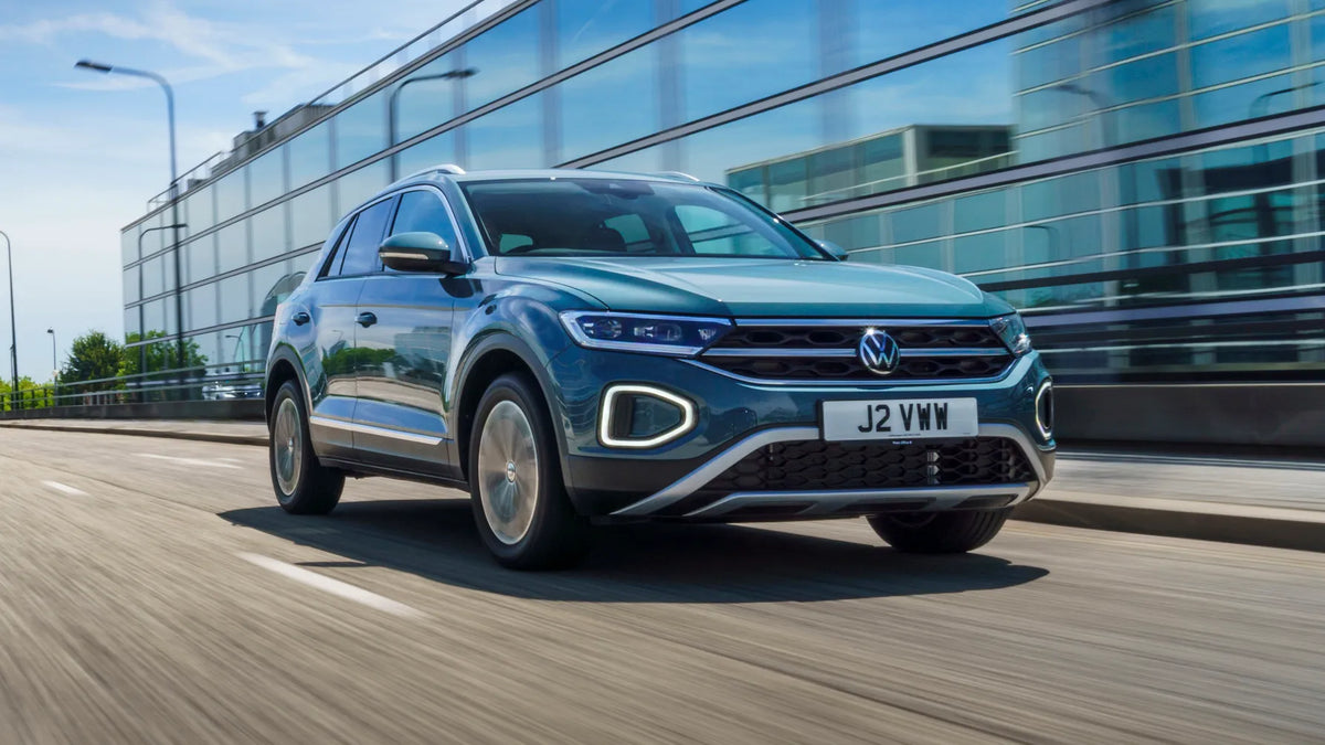 Volkswagen T-Roc - Car Rental in Paris