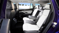 Volkswagen Tayron - Car Rental in Paris