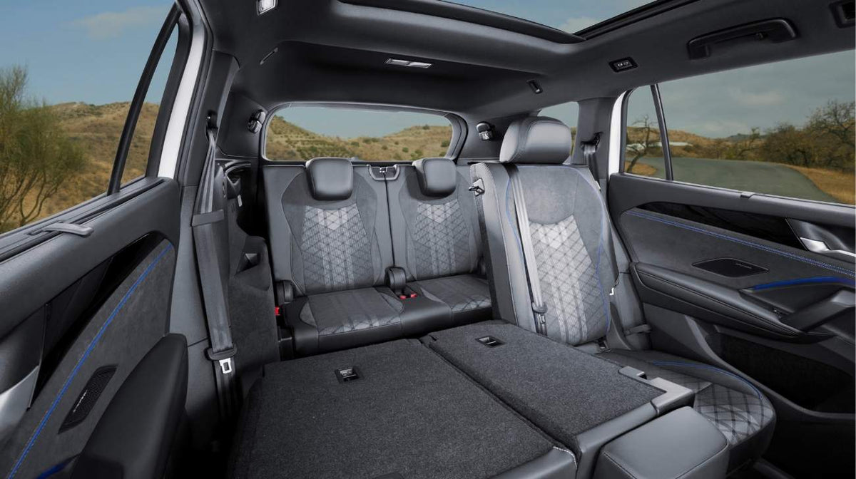 Volkswagen Tayron - Car Rental in Paris