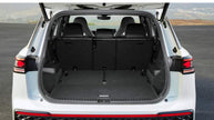 Volkswagen Tayron - Car Rental in Paris